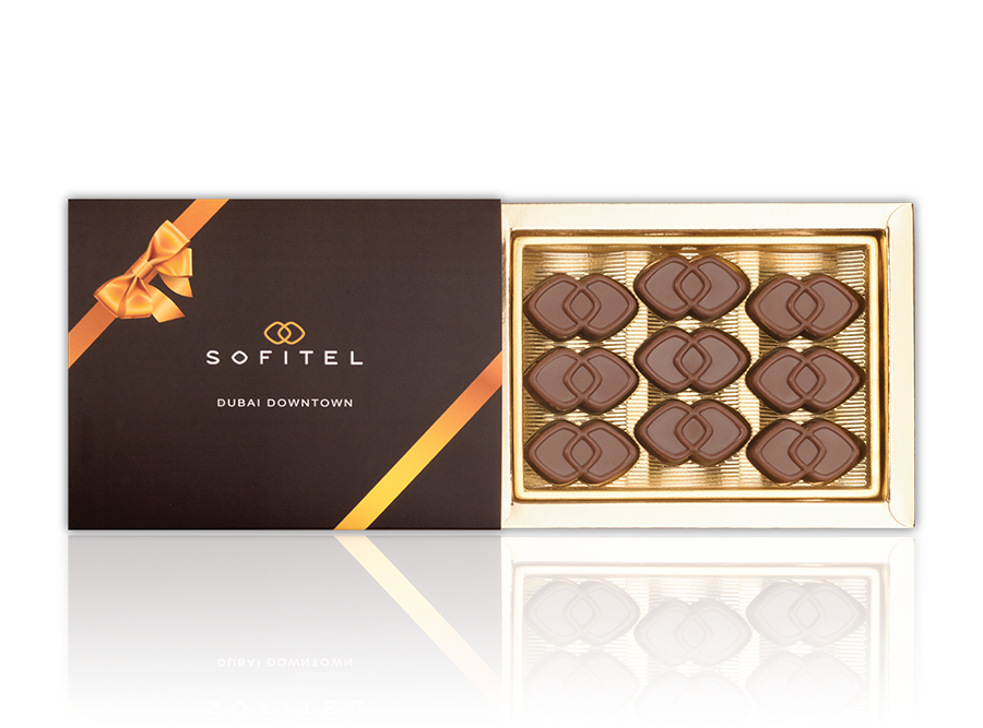 9 Pieces of Customized Belgian Chocolate in a Customized Soft Gliding Box